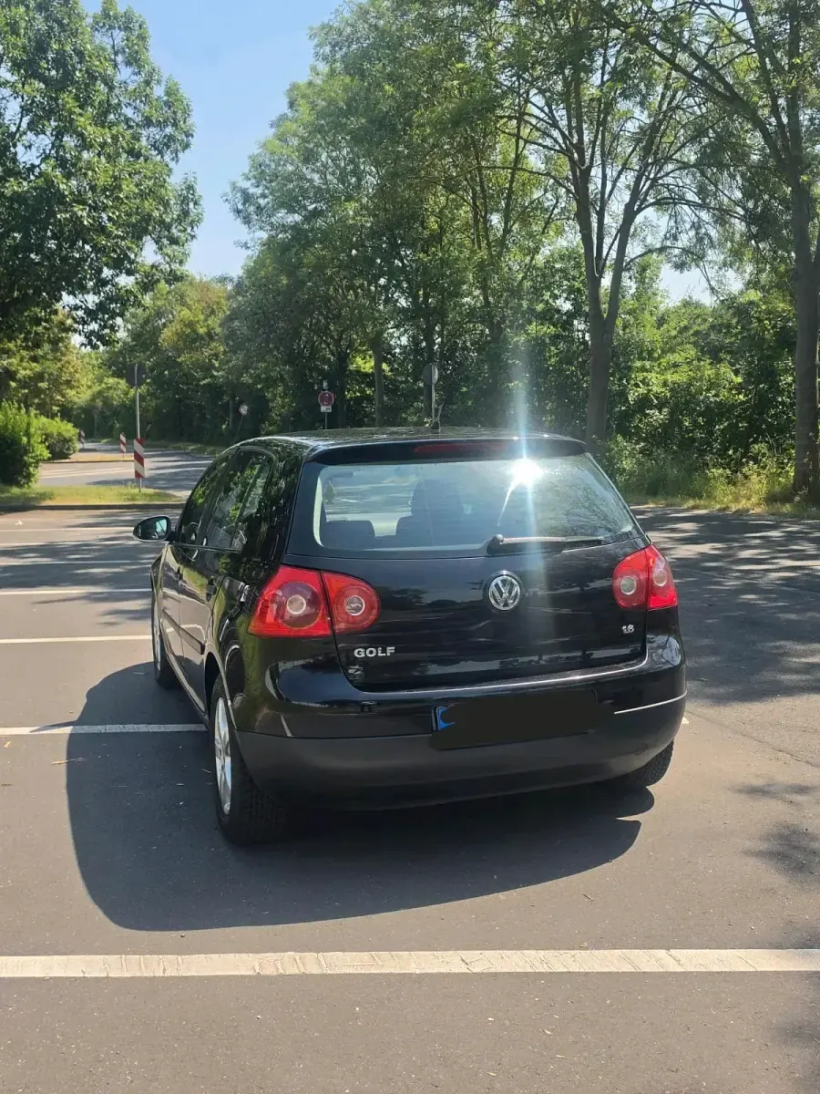 Gebraucht VW Golf V Trendline 102 PS (75 kW) 2007 Schwarz Kleinwagen