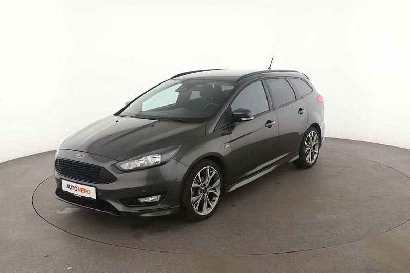 Grau Gebraucht 2018 Ford Focus ST-Line Kombi | 15.510 € (Etwas zu teuer) - Bild 1/3