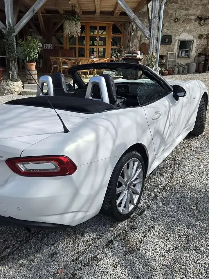 Gebraucht Fiat 124 Spider 140 PS (102 kW) 2018 Cabrio