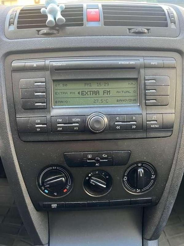 Gebraucht Skoda Octavia Ambiente 102 PS (75 kW) 2008 Limousine