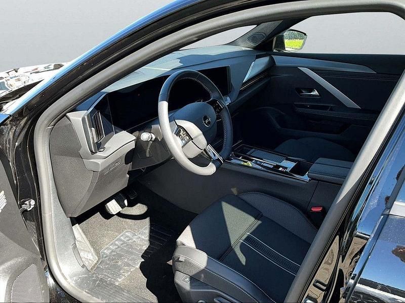 Gebraucht Opel Astra 131 PS (96 kW) 2025 Schwarz Limousine