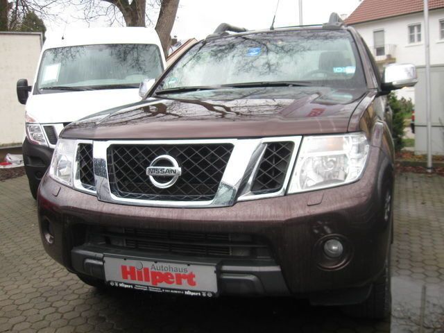 Gebraucht Nissan Navara 231 PS (169 kW) 2011 Schwarz metallic Pickup