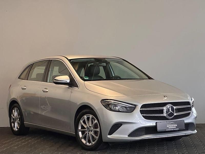 Gebraucht Mercedes B250 224 PS (164 kW) 2019 Silber Van / Kleinbus