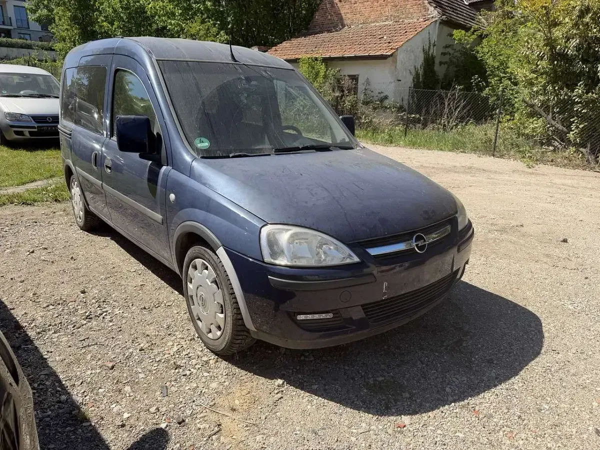Second-hand Opel Combo Edition 94 CP (69 kW) 2008 Albastru Monovolum