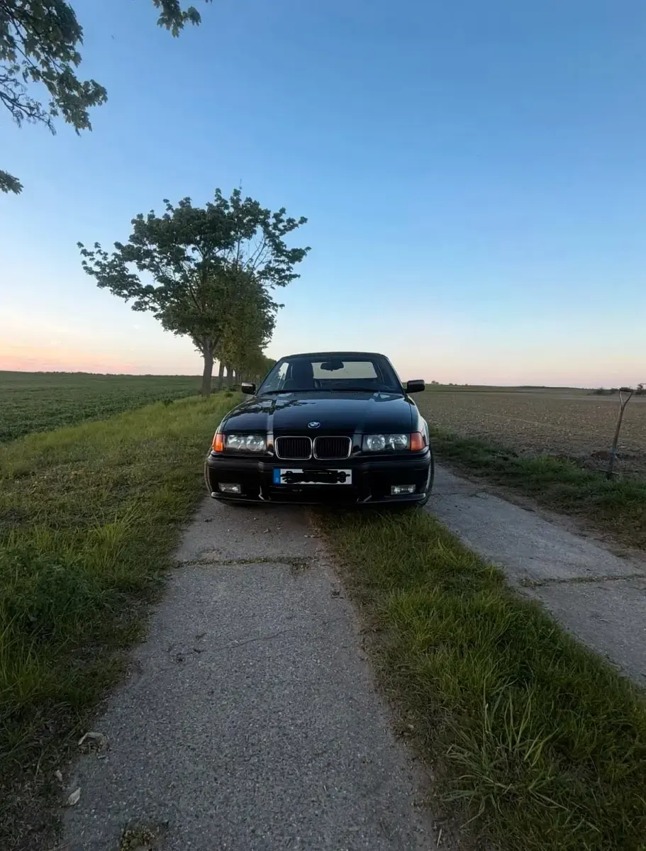 Gebraucht BMW 320 Cabriolet M Sport 150 PS (110 kW) 1994 Schwarz Cabrio