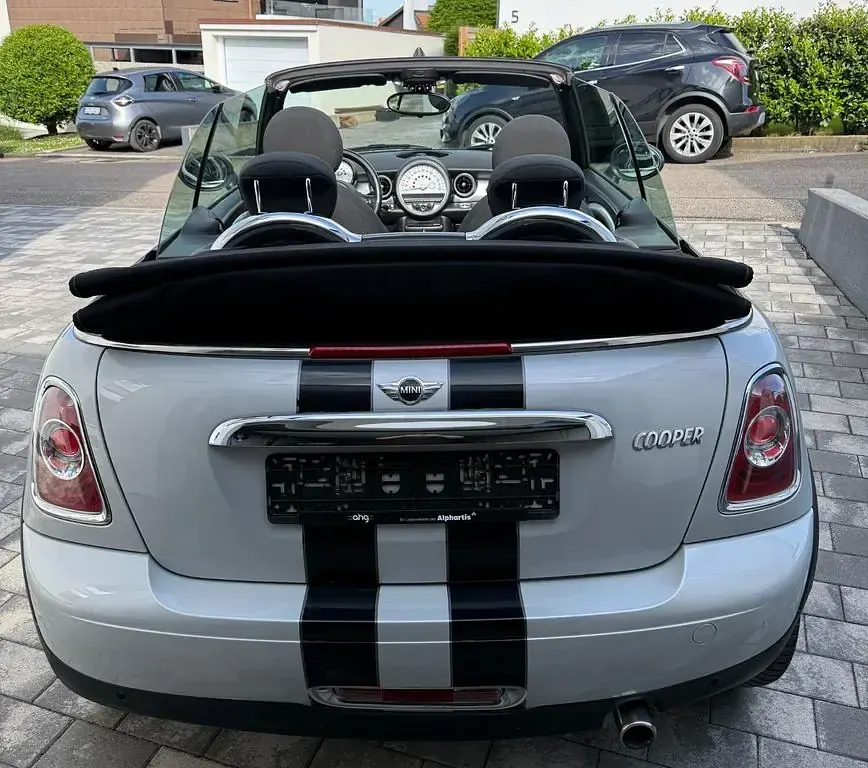Gebraucht Mini Cooper Cabriolet 122 PS (89 kW) 2011 Silber Cabrio