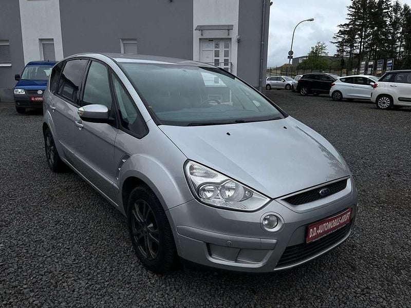 Kristallsilber metallic Gebraucht 2008 Ford S-MAX Trend Van / Kleinbus | 4.999 € (Teuer) - Bild 1/4
