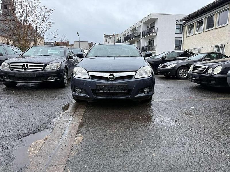 Gebraucht Opel Tigra Edition 90 PS (66 kW) 2009 Metro m2 Cabrio