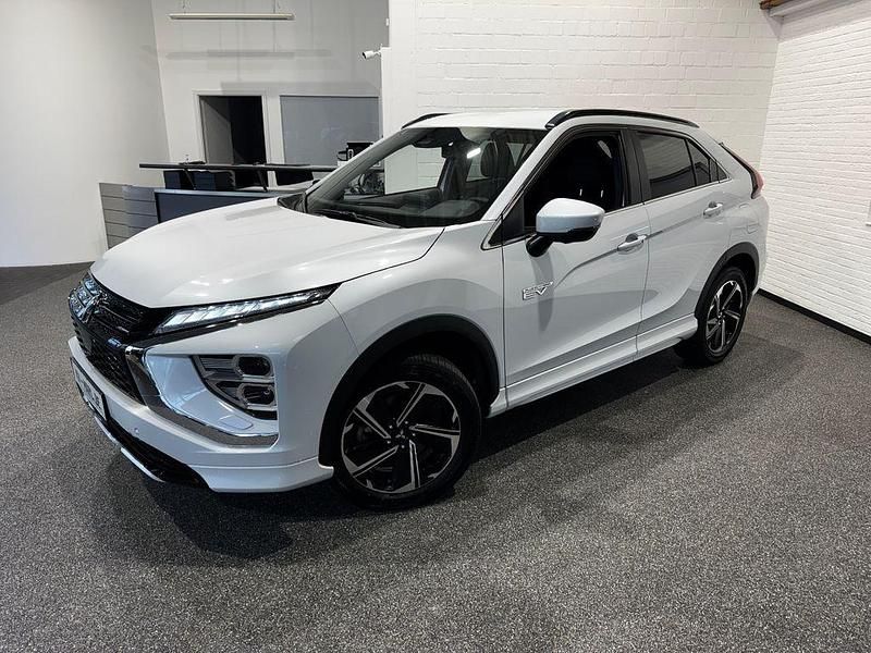 Gebraucht Mitsubishi Eclipse Cross Plus 188 PS (138 kW) 2023 Weiß SUV