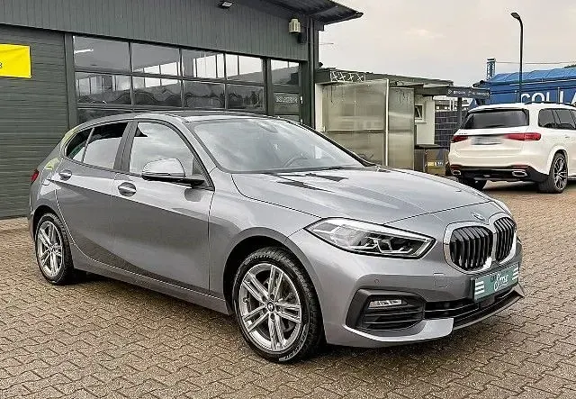 Gebraucht BMW 118 Advantage 150 PS (110 kW) 2023 Silber Kleinwagen