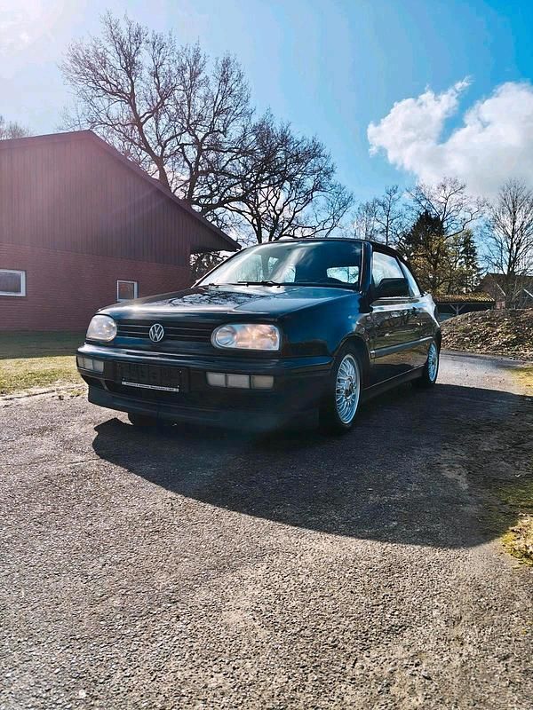 Gebraucht VW Golf Cabriolet 75 PS (55 kW) 1997 Schwarz Cabrio