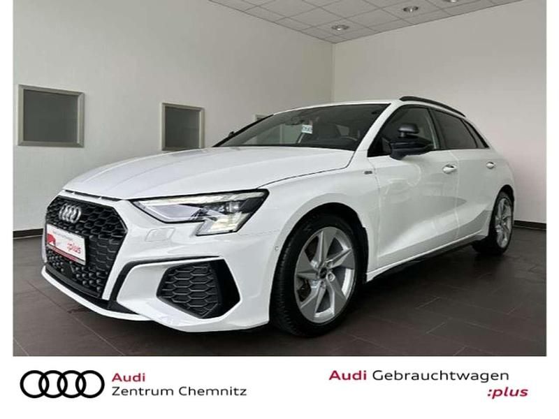 Ibisweiß Gebraucht 2022 Audi A3 Sportback S-Line Kleinwagen | 28.990 € (Teuer) - Bild 1/4