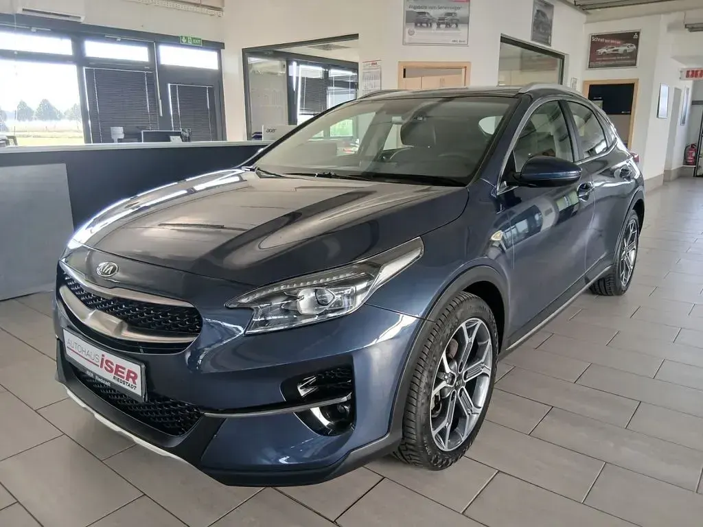 Gebraucht Kia XCeed Vision 160 PS (117 kW) 2021 Cosmos blue SUV