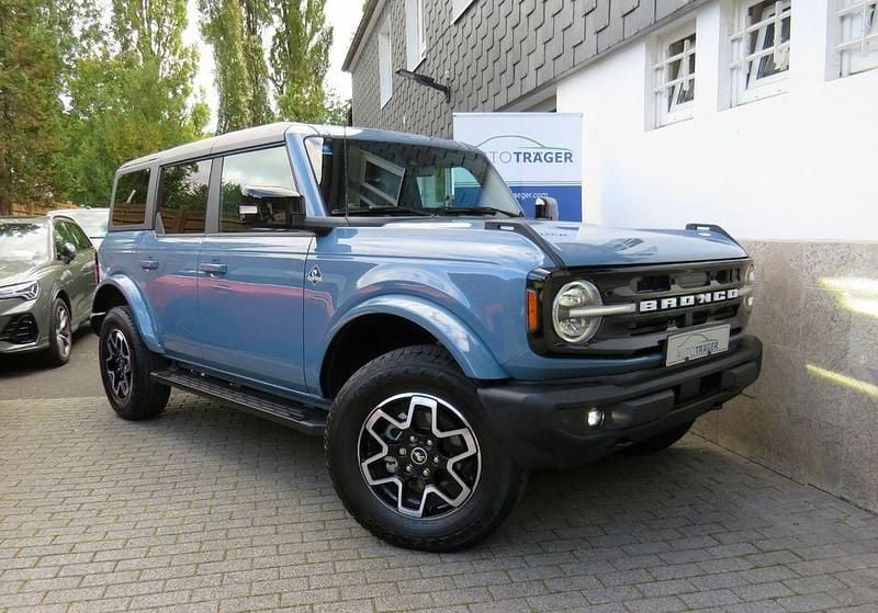 Azure grey Gebraucht 2024 Ford Bronco Outer Banks SUV | 49.990 € - Bild 1/4