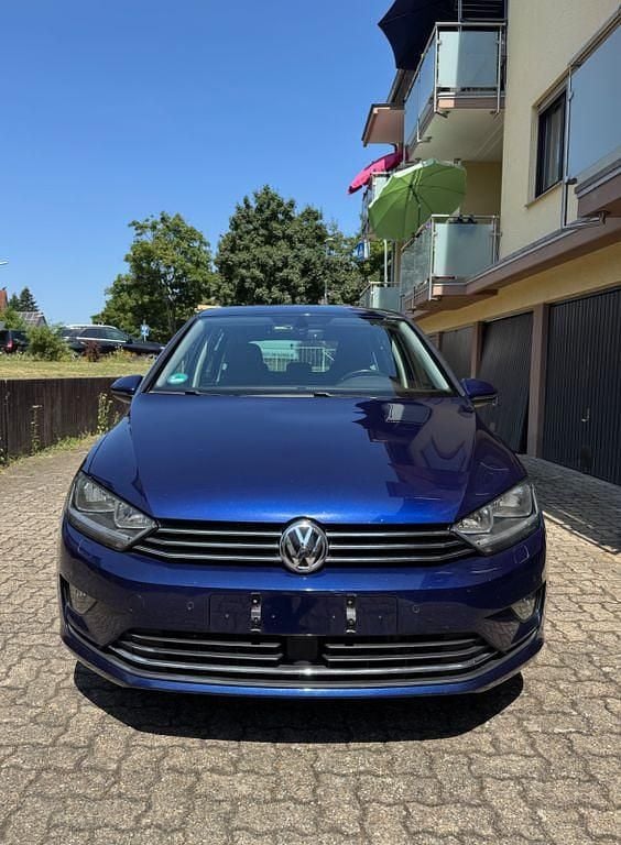 Blau Gebraucht 2017 VW Golf Sportsvan Allstar Van / Kleinbus | 11.000 € (Guter Preis) - Bild 1/4