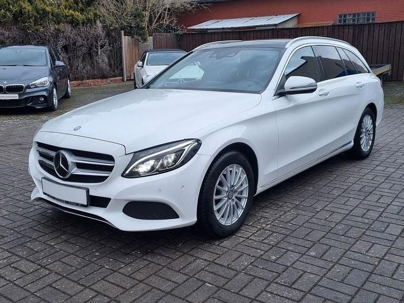 Gebraucht Mercedes C250 204 PS (150 kW) 2015 Weiß Kombi