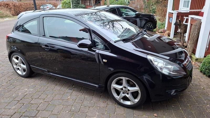 Gebraucht Opel Corsa 150 PS (110 kW) 2008 Schwarz Limousine