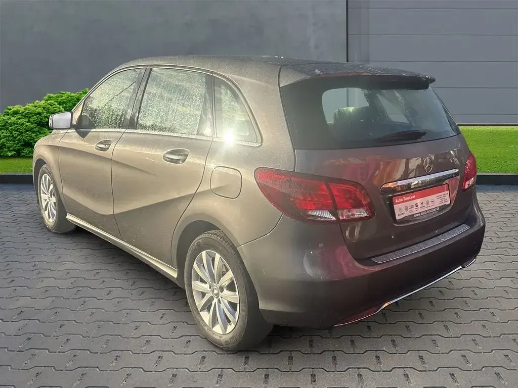 Gebraucht Mercedes B180 122 PS (89 kW) 2017 Grau Kleinwagen