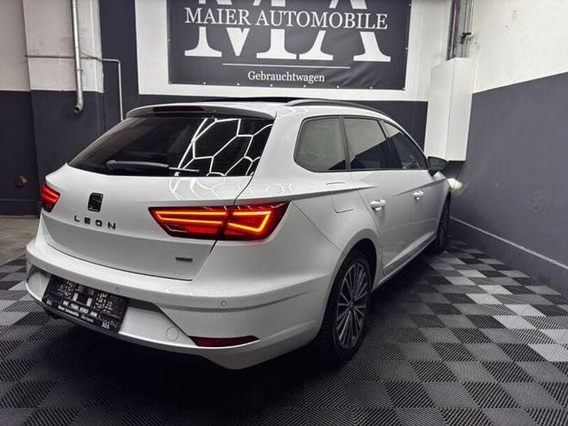 Gebraucht VW Passat Highline 150 PS (110 kW) 2019 Andere Kombi