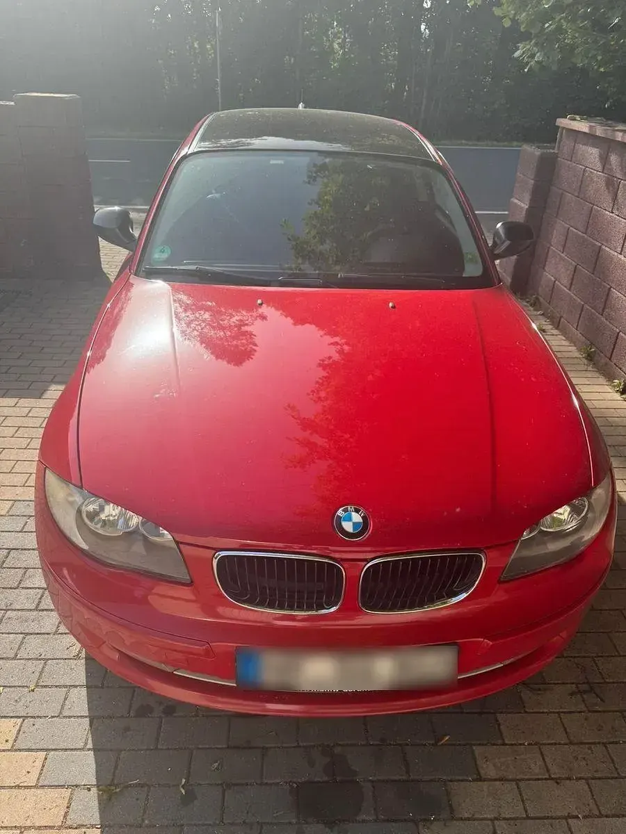 Gebraucht BMW 116 122 PS (89 kW) 2010 Rot Kleinwagen