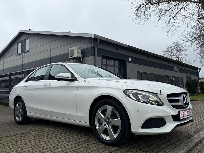 Gebraucht Mercedes C200 184 PS (135 kW) 2017 Weiß Limousine