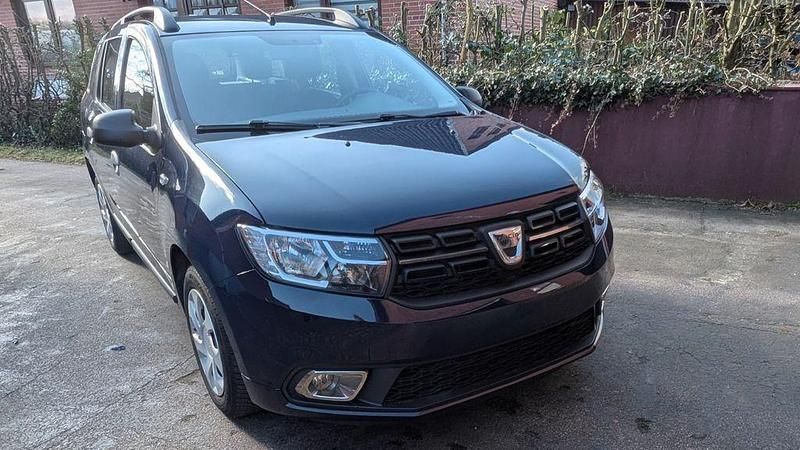 Gebraucht Dacia Logan 72 PS (52 kW) 2017 Blau Limousine