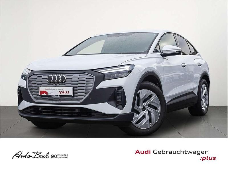Gletscherweiß metallic Gebraucht 2023 Audi Q4 e-tron SUV | 28.770 € (Superpreis) - Bild 1/4