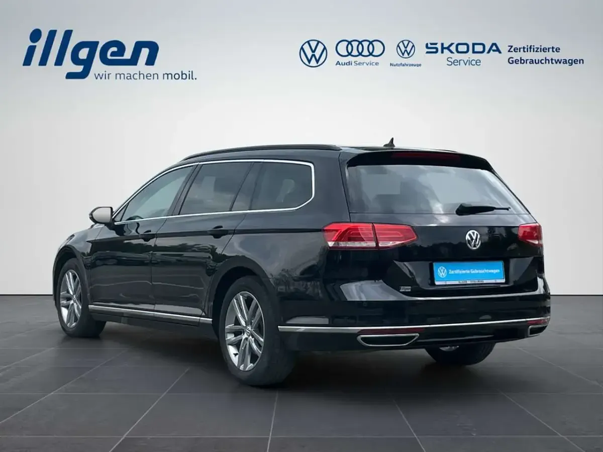 Gebraucht VW Passat Comfortline 190 PS (139 kW) 2019 Schwarz / deep black (metallic) Kombi