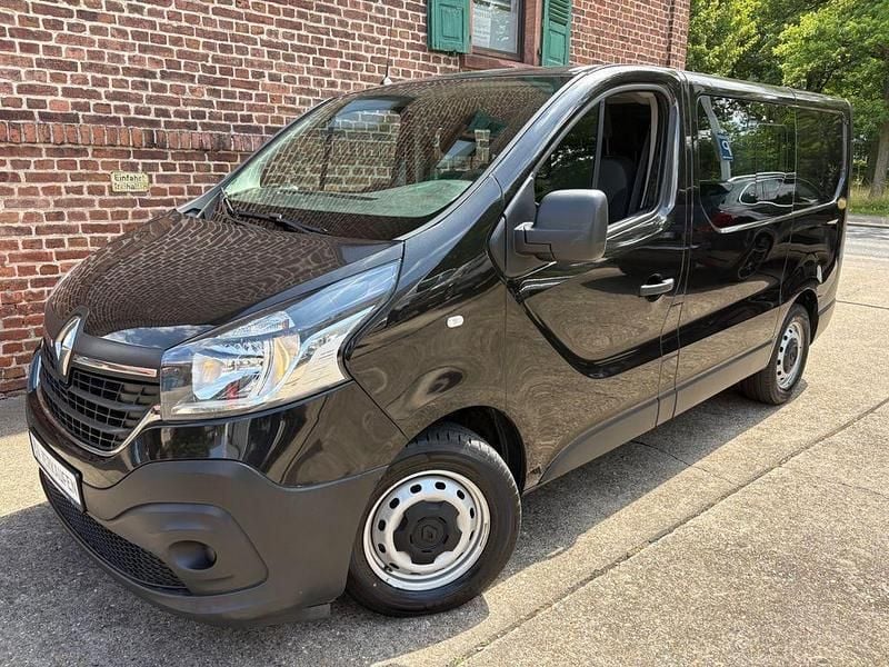 Schwarz Gebraucht 2021 Renault Trafic Komfort Van | 15.800 € (Superpreis) - Bild 1/4