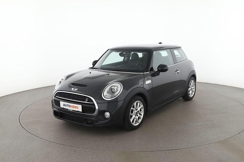 Grau Gebraucht 2018 Mini Cooper SD Kleinwagen | 16.890 € (Fairer Preis) - Bild 1/3