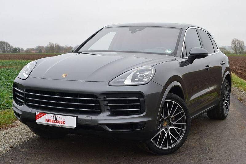 Grau Gebraucht 2019 Porsche Cayenne Sport SUV | 46.500 € (Fairer Preis) - Bild 1/4