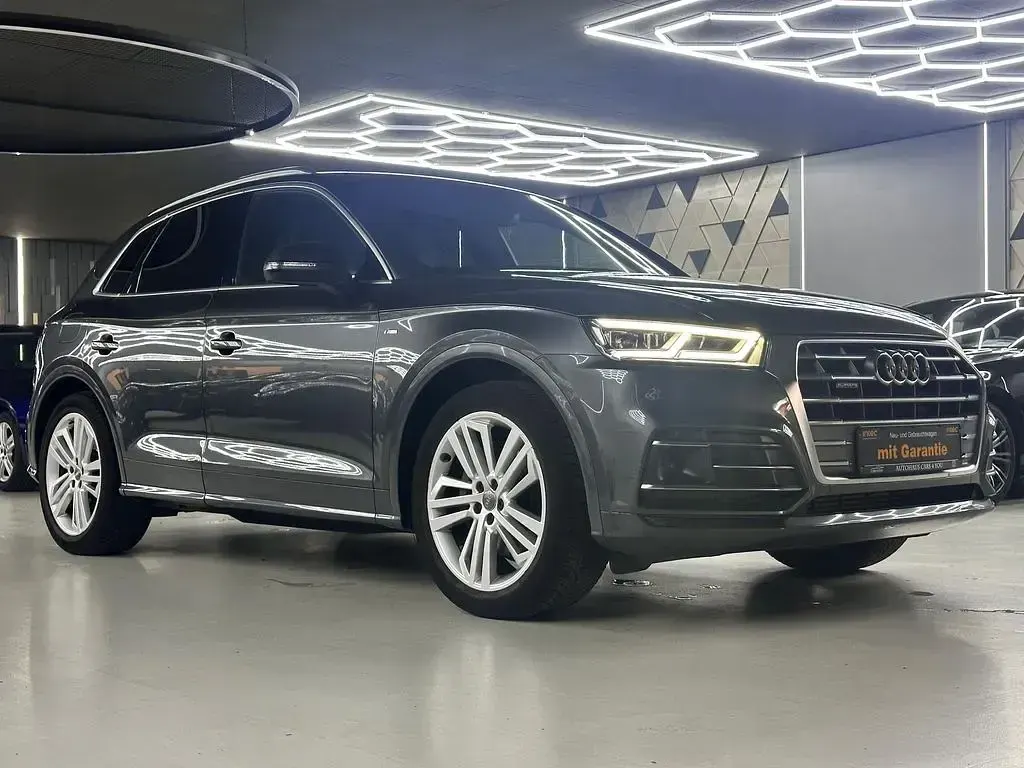 Gebraucht Audi Q5 S-Line 231 PS (169 kW) 2019 Grau SUV