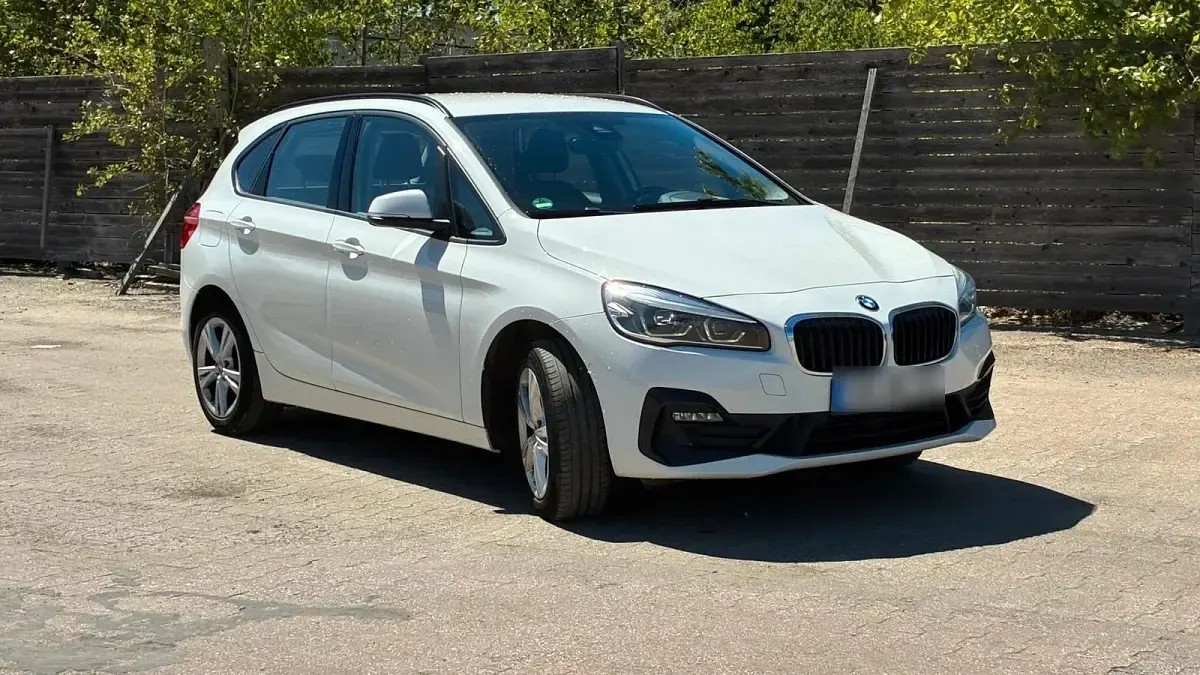 Gebraucht BMW 218 150 PS (110 kW) 2018 Weiß Limousine