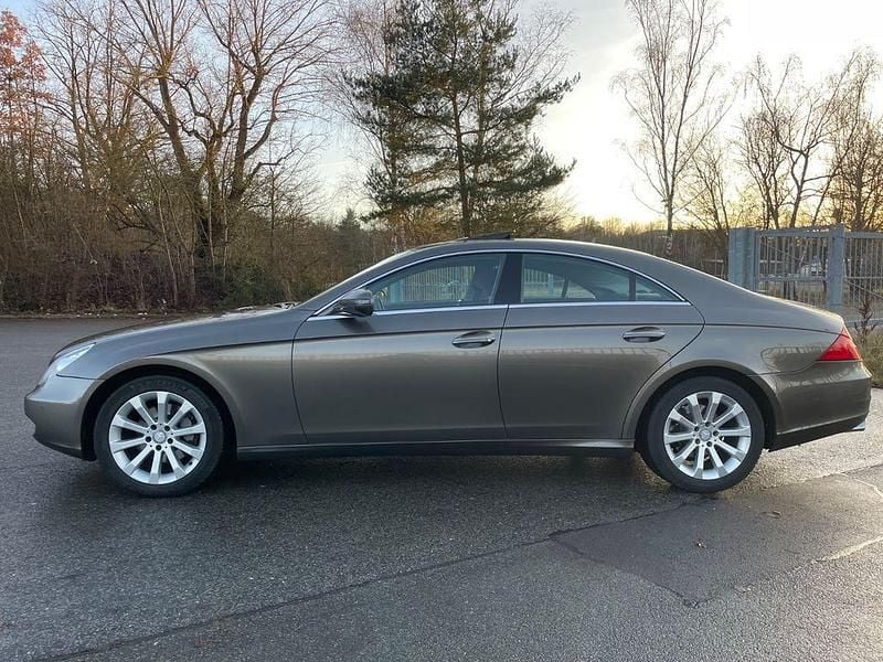 Gebraucht Mercedes CLS320 224 PS (164 kW) 2009 Grau Limousine