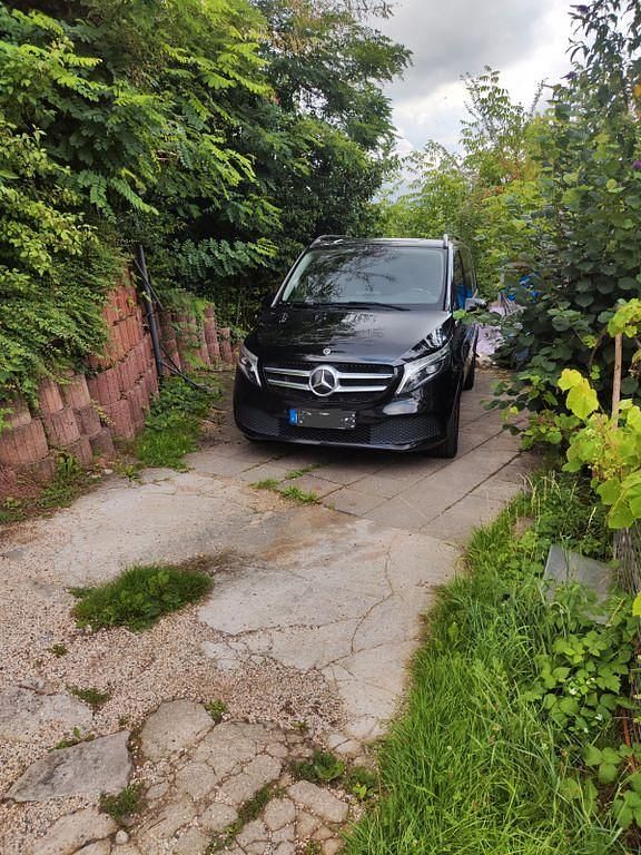 Schwarz Gebraucht 2019 Mercedes V300 Van / Kleinbus | 43.100 € (Superpreis) - Bild 1/4