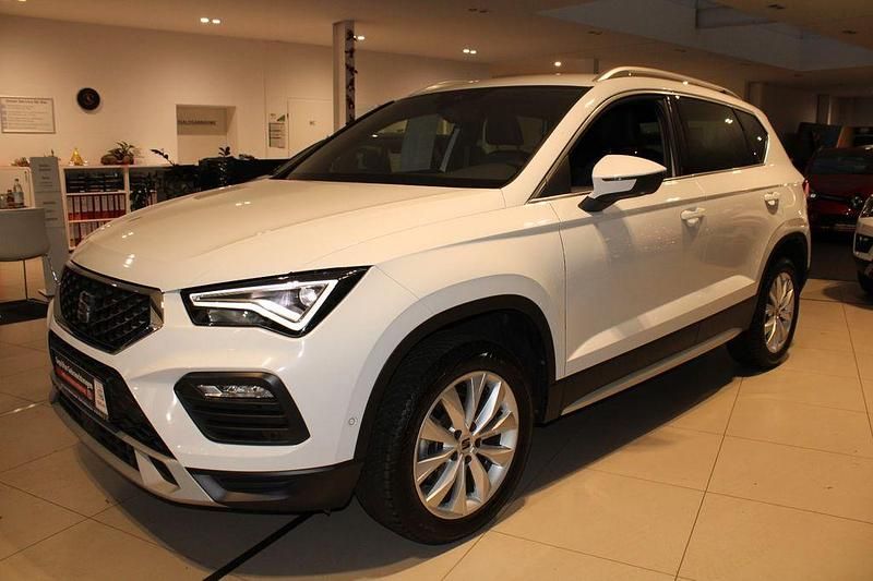 Weiß Gebraucht 2025 Seat Ateca Xperience SUV | 29.789 € (Fairer Preis) - Bild 1/4