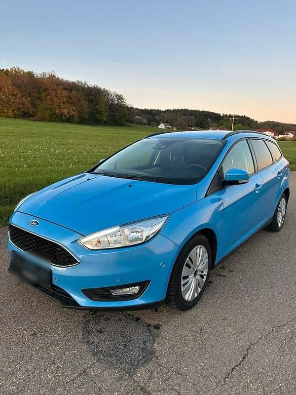 Second-hand Ford Focus 125 CP (91 kW) 2016 Albastru Break
