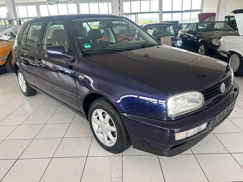 Blau Gebraucht 1997 VW Golf III Limousine | 3.450 € (Etwas zu teuer) - Bild 1/4