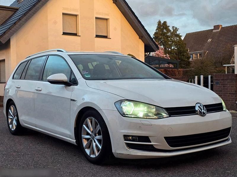 Gebraucht VW Golf VII LOUNGE 110 PS (80 kW) 2015 Weiß Kombi