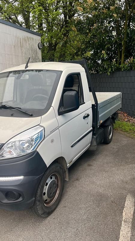 Gebraucht Piaggio Porter 106 PS (77 kW) 2023 Weiß Van / Kleinbus