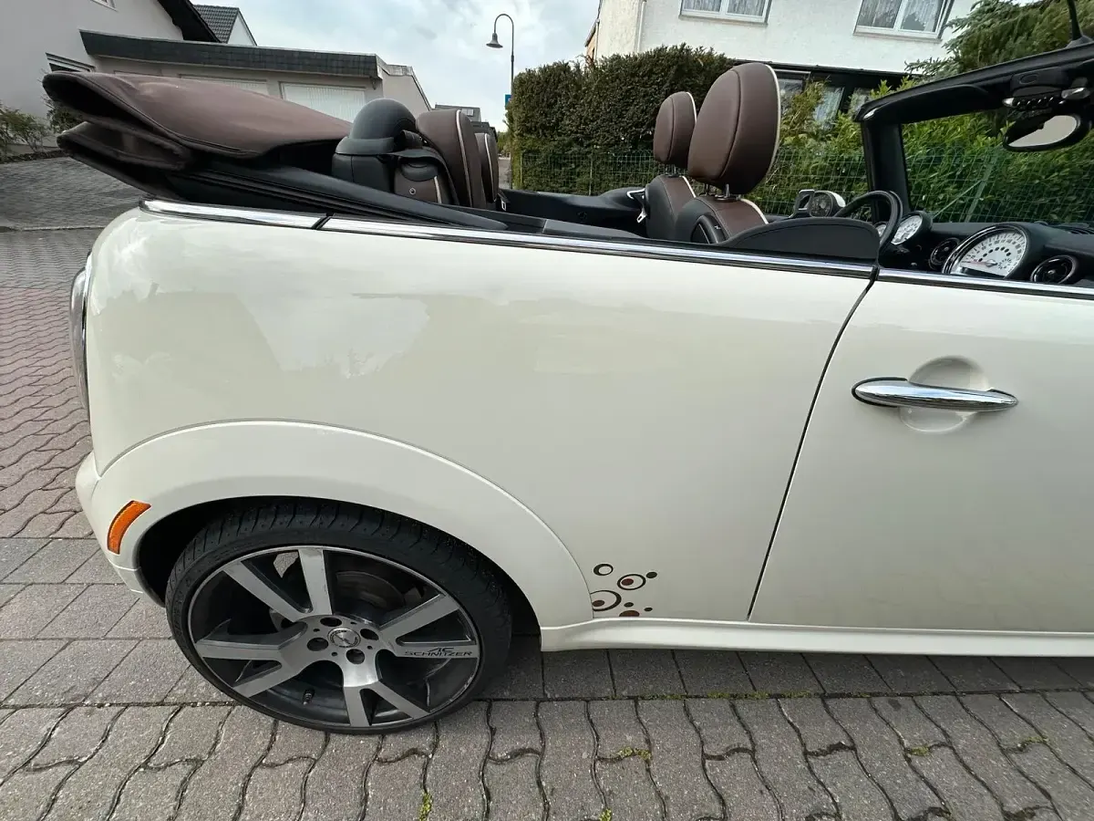 Used Mini Cooper Cabriolet 122 HP (89 kW) 2010 Beige Cabriolet