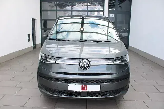Używany VW Multivan Edition 150 KM (110 kW) 2024 Andere Minivan
