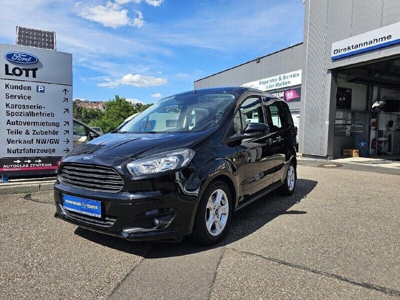 Iridiumschwarz metallic Gebraucht 2017 Ford Tourneo Courier Trend Van / Kleinbus | 11.990 € (Fairer Preis) - Bild 1/4