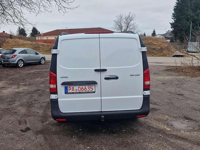 Gebraucht Mercedes Vito 163 PS (119 kW) 2016 Weiß Van
