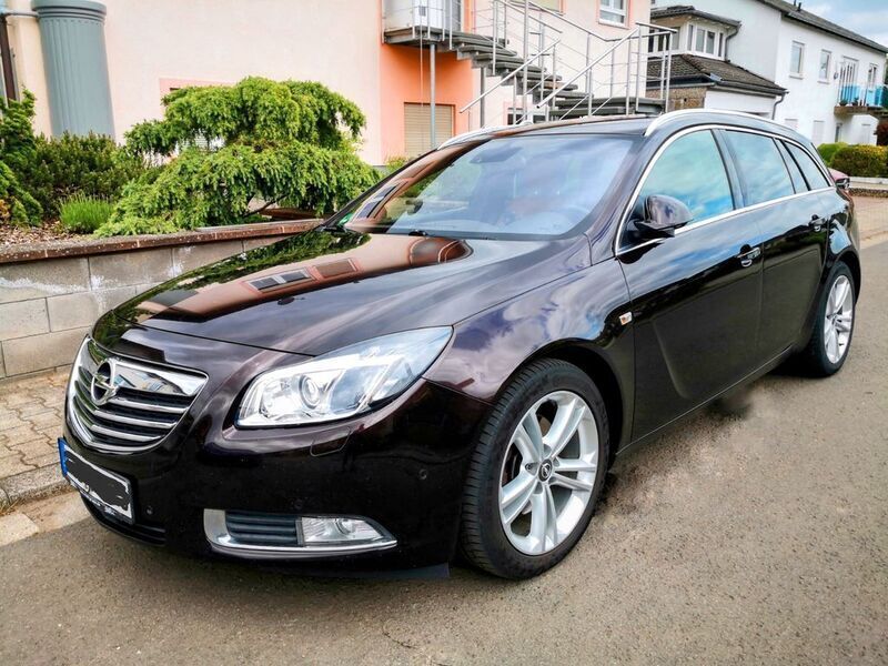 Braun Gebraucht 2012 Opel Insignia Kombi | 6.300 € (Teuer) - Bild 1/4