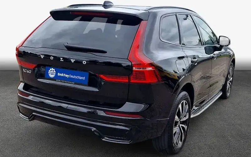 Gebraucht Volvo XC60 Plus 197 PS (144 kW) 2023 Schwarz SUV