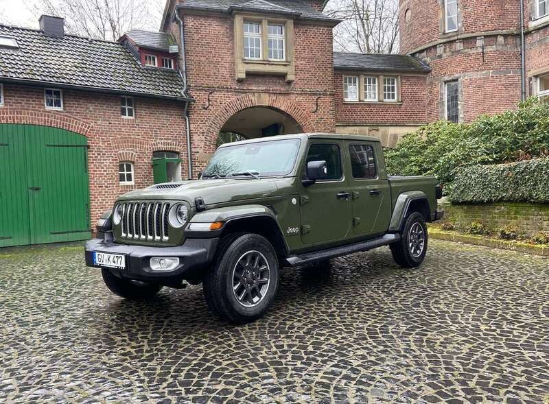 Grün Gebraucht 2022 Jeep Gladiator Overland SUV | 54.000 € (Fairer Preis) - Bild 1/1