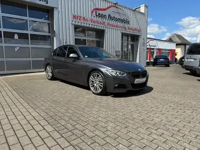 Gebraucht BMW 330 M Sport 258 PS (189 kW) 2012 Mineralgrau (metallic) Limousine