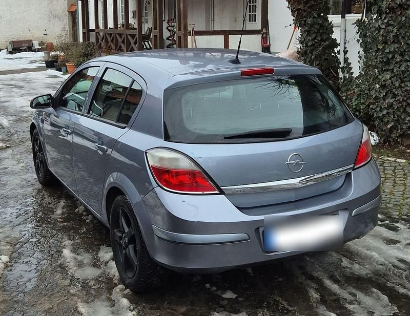 Second-hand Opel Astra 105 CP (77 kW) 2005 Gri Berlinǎ