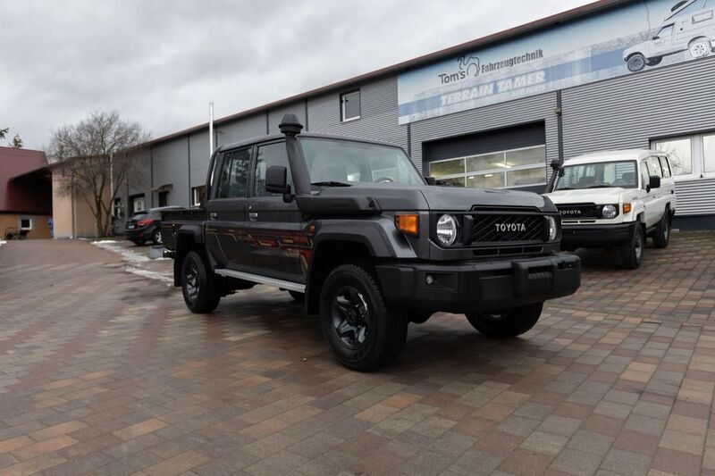 Neu 2024 Toyota Land Cruiser SUV | 73.900 € - Bild 1/4